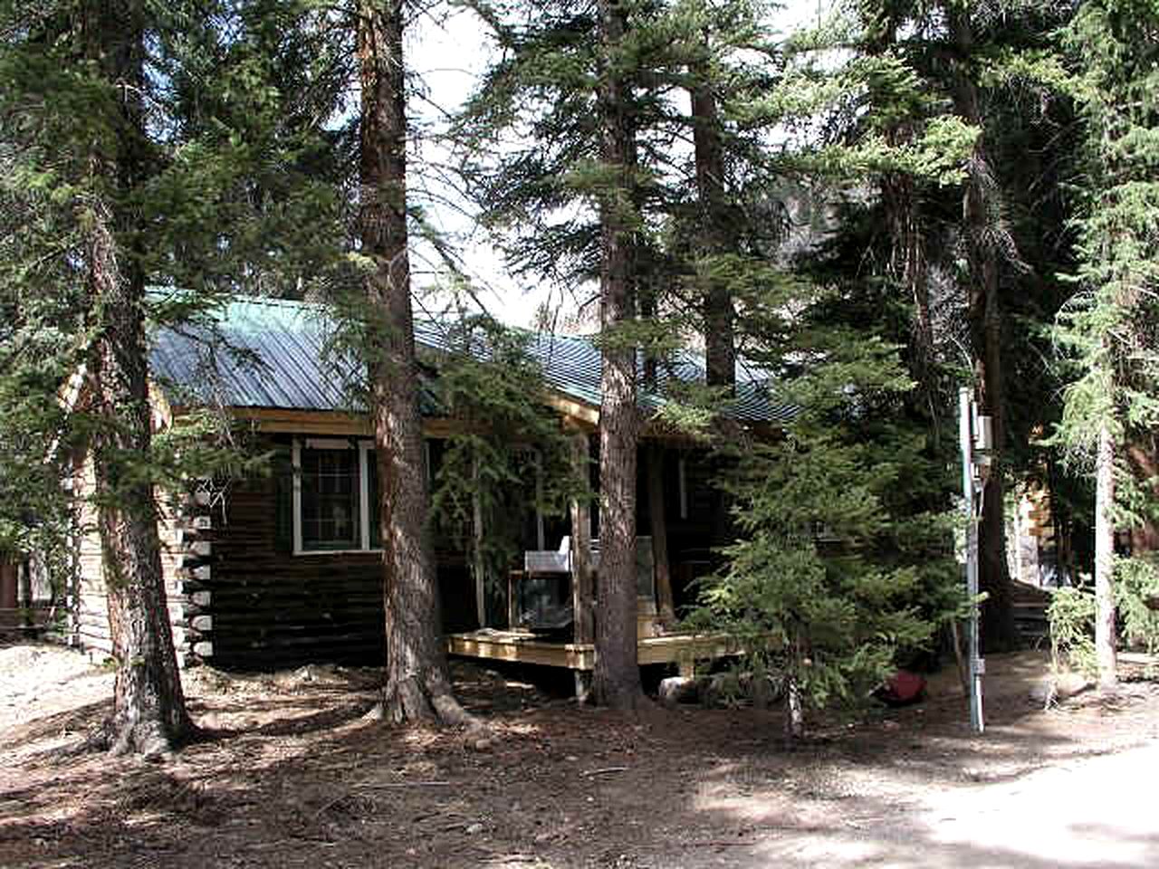 Vintage Log Cabin Rental Ideal for Families near Cannibal Plateau in Colorado