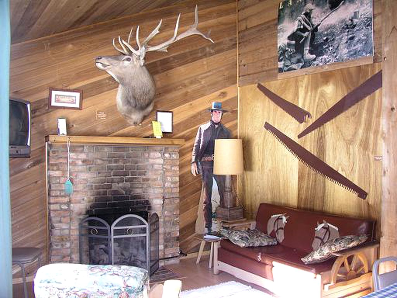 Marvelous Log Cabin Rental with a Brick Fireplace near Lake San Cristobal in Colorado