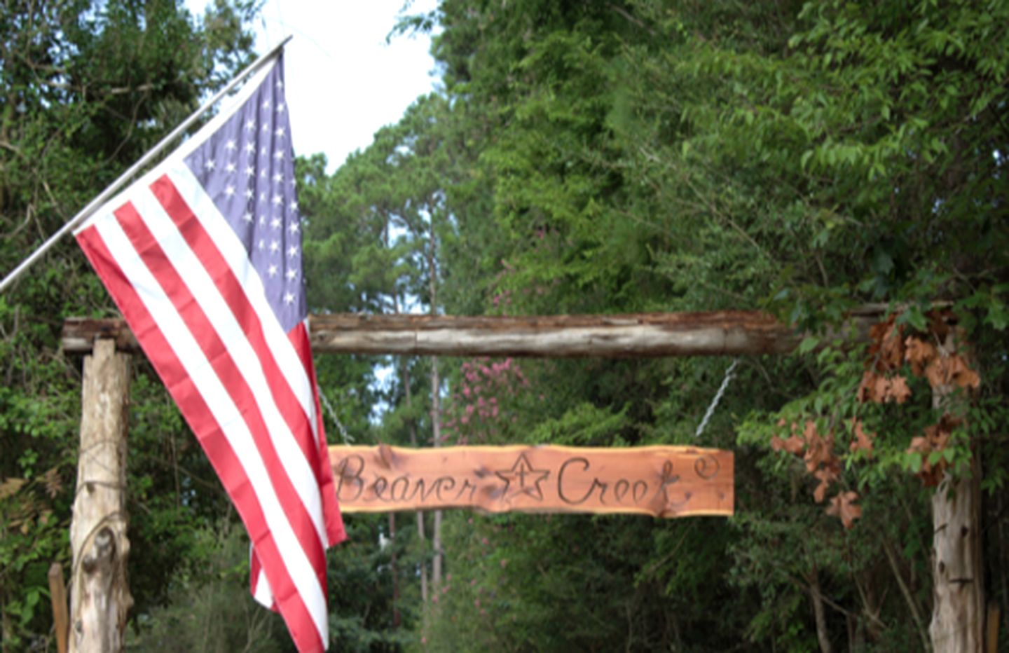 Rustic Lodge Getaway with Large Patio and Pond near Lufkin, Texas