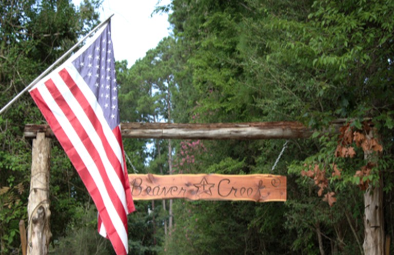 Cabins (Huntington, Texas, United States)