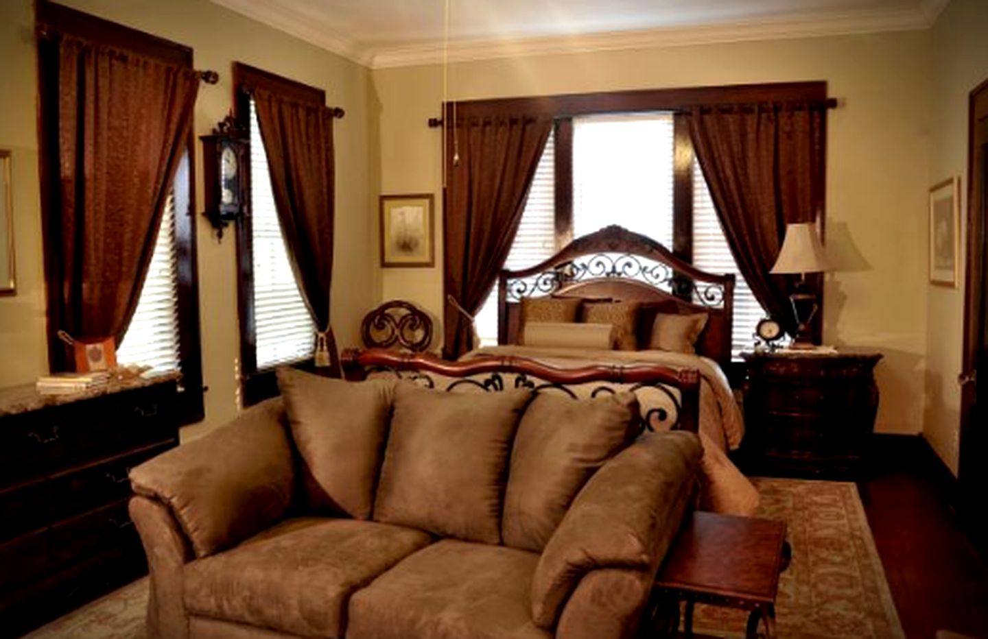 Luxurious Bed and Breakfast Vacation Rental for Large Groups in East Texas