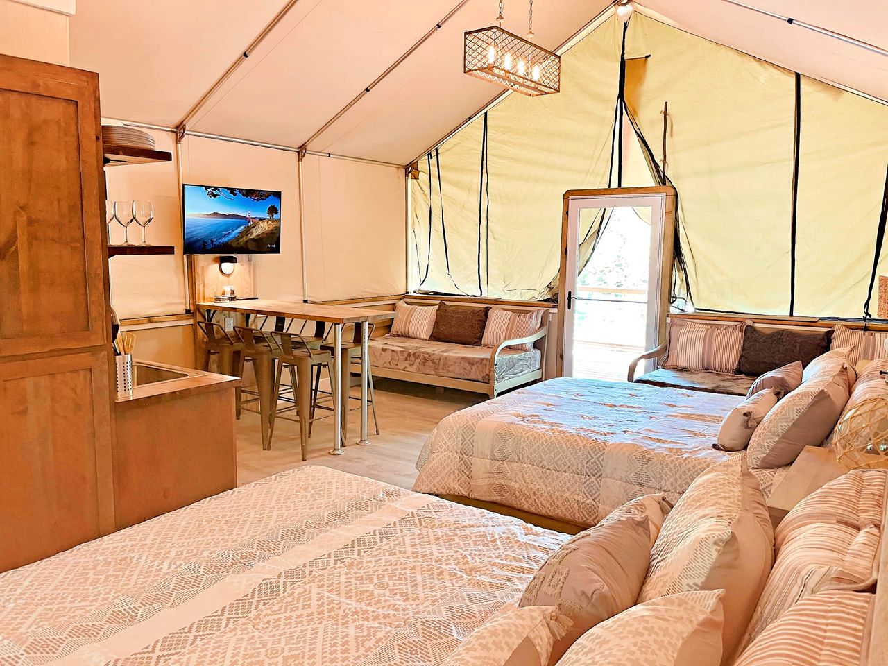 Texas Glamping Vacation Full of Aquatic Adventures: Fantastic Tented Cabin by a Creek near San Antonio