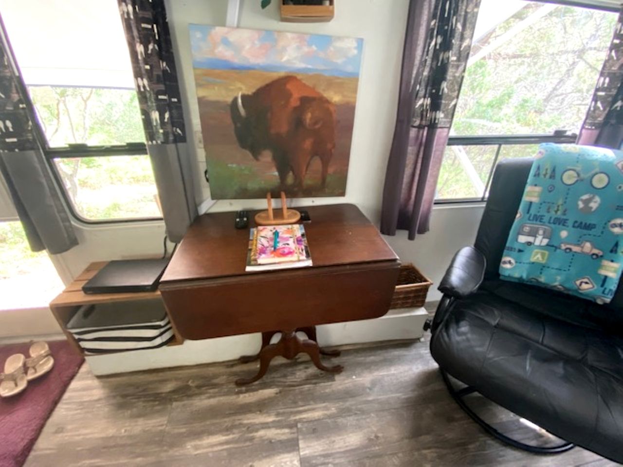 Texas Hill Country Glamping Caravan for a Nature Escape near Hamilton Creek