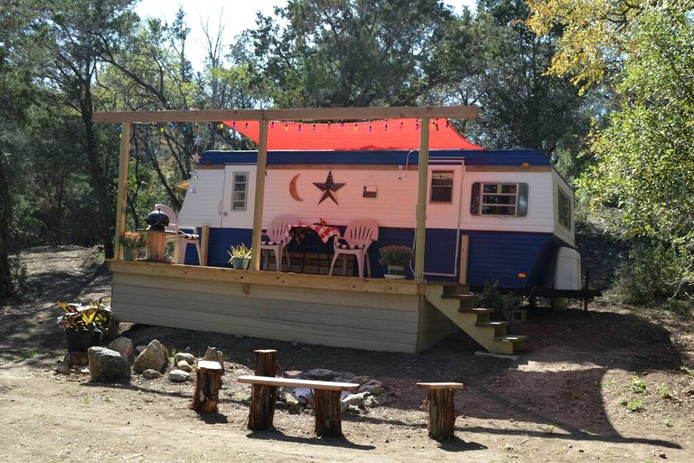 Caravans (United States of America, Marble Falls, Texas)