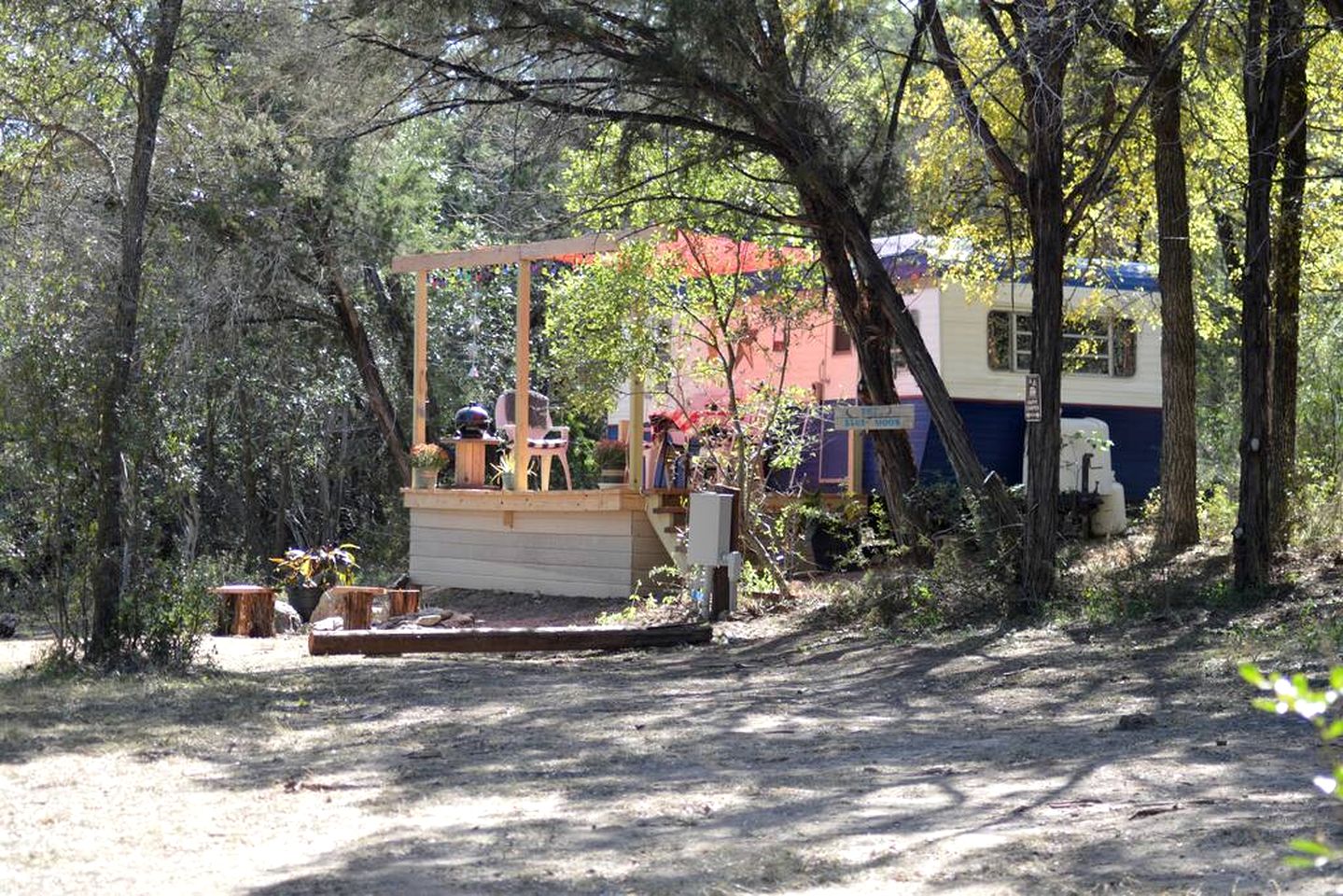 Texas Hill Country Vintage Caravan Glamping