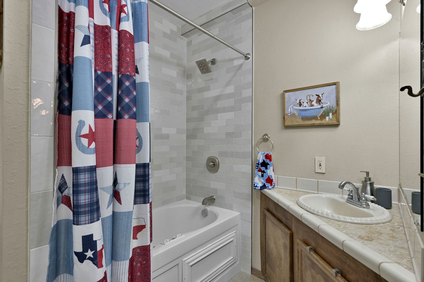 Spacious Texas Ranch Retreat with Cowboy Pool and Fire Pit Near Lake Livingston, Coldspring TX