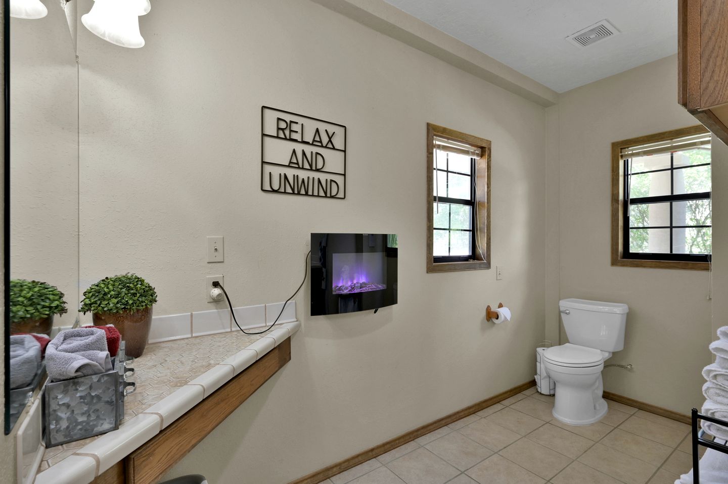 Spacious Texas Ranch Retreat with Cowboy Pool and Fire Pit Near Lake Livingston, Coldspring TX