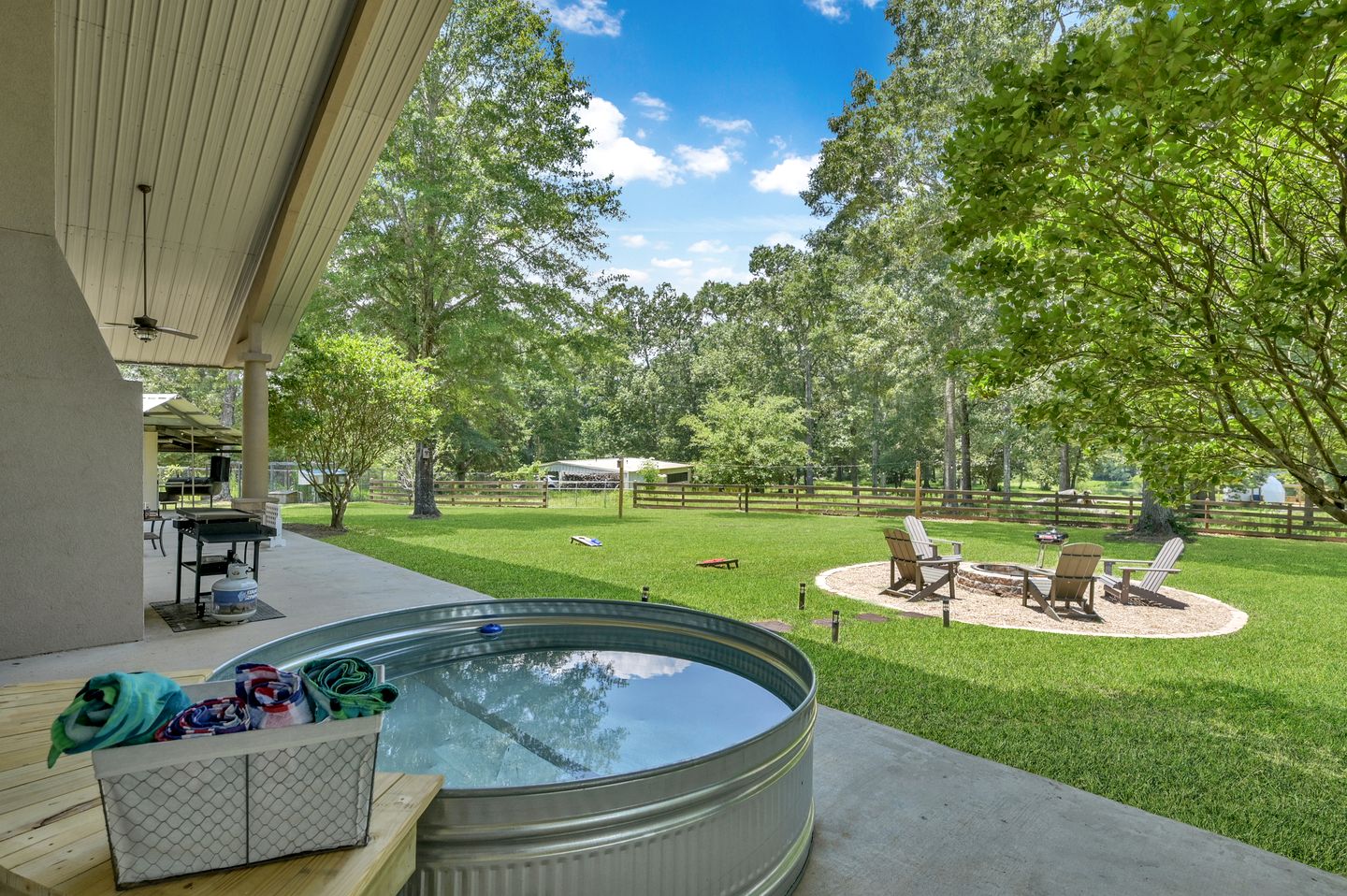 Spacious Texas Ranch Retreat with Cowboy Pool and Fire Pit Near Lake Livingston, Coldspring TX