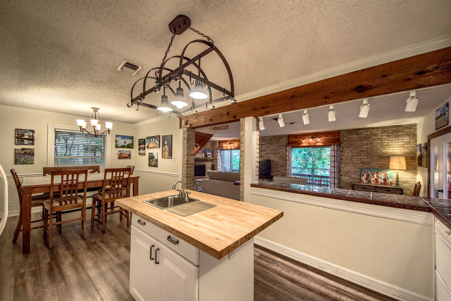 Guadalupe River Glamping Stay in New Braunfels, Texas