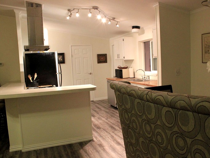 Cabins (Sadler, Texas, United States)