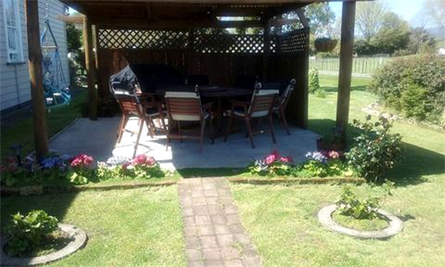 Vacation Rentals (Hikuai, North Island, New Zealand)