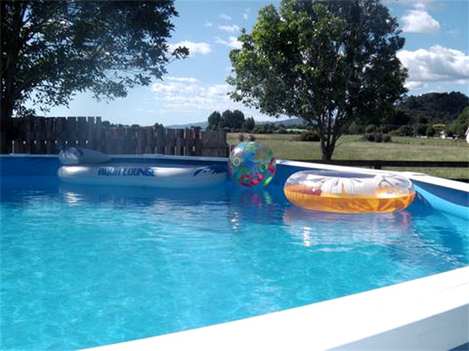 Vacation Rentals (Hikuai, North Island, New Zealand)