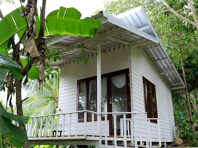 Cottages (Ko Pha-ngan Island, Southern Thailand, Thailand)