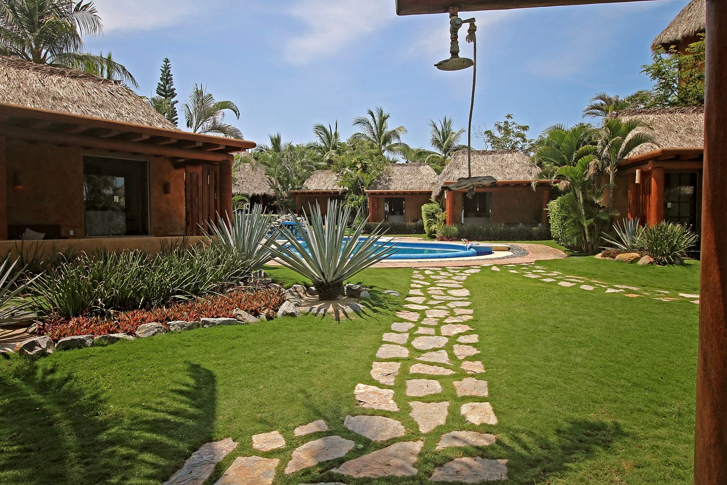 The Inn at Manzanillo Bay, Huts, Troncones, Mexico Glamping Hub