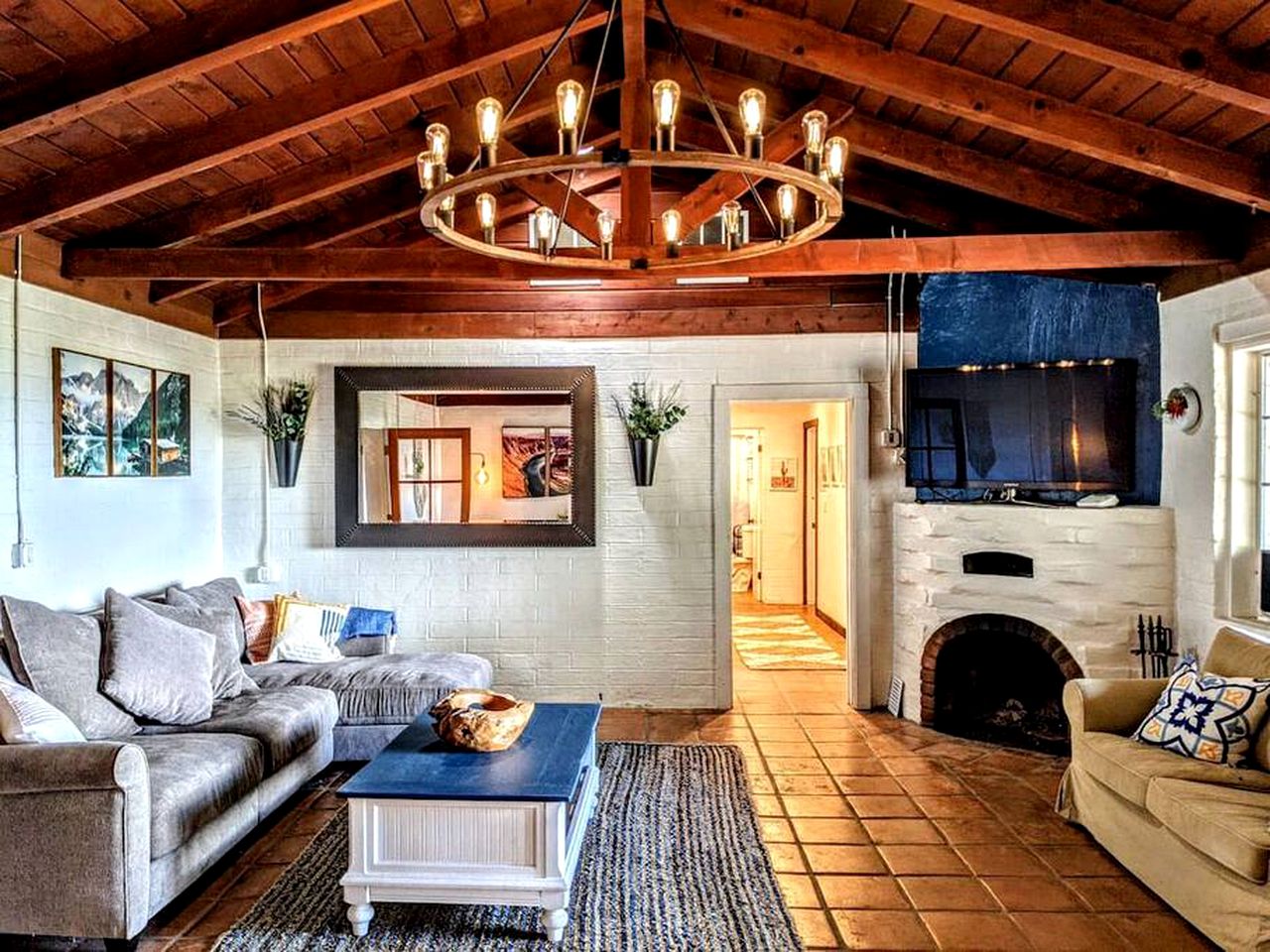 Grand Gathering in Nature: Lakeview Glamping Cabin in Santa Ysabel