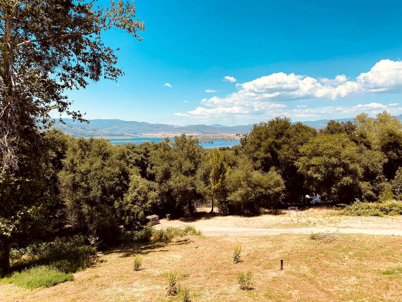 Grand Gathering in Nature: Lakeview Glamping Cabin in Santa Ysabel