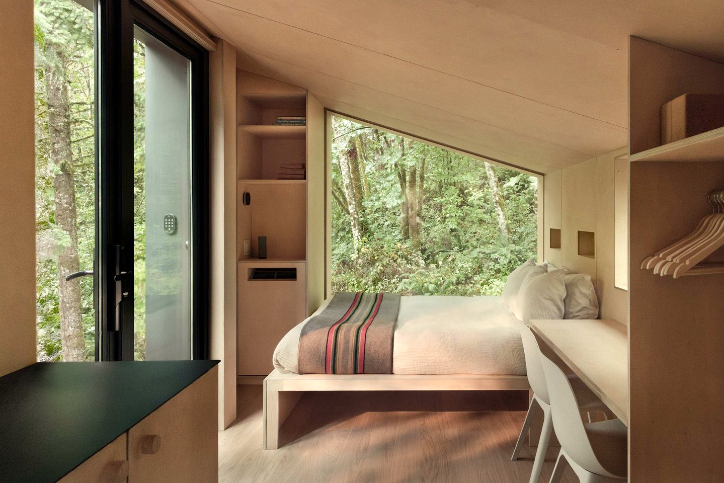 Peaceful Forest Hideout Cabin with Minimalist Design near Cape Horn in Washougal, WA