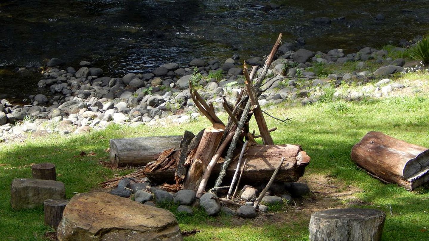 Riverside Cabin Rental for a Weekend Getaway from Newcastle, New South Wales