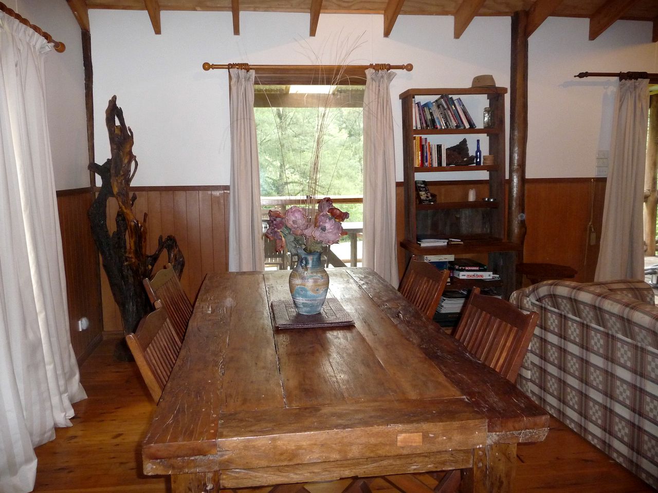 Riverside Cabin Rental for a Weekend Getaway from Newcastle, New South Wales