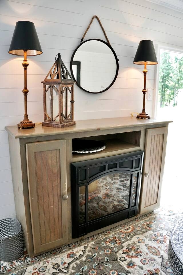 Sweet Tiny House Perfect for a Romantic Retreat in Alabama