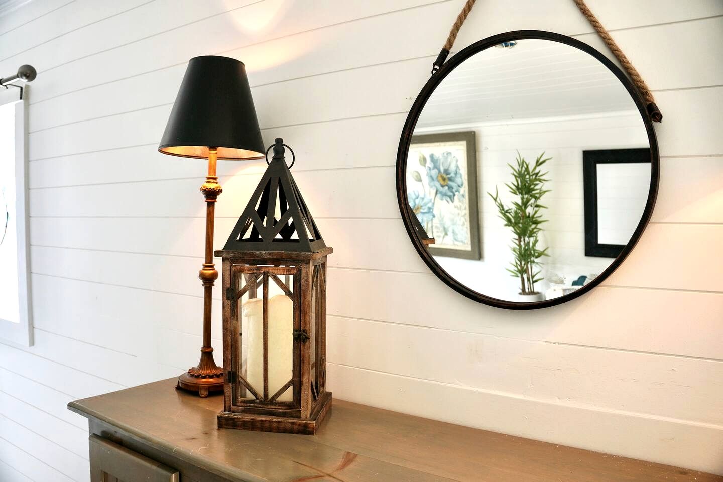 Sweet Tiny House Perfect for a Romantic Retreat in Alabama