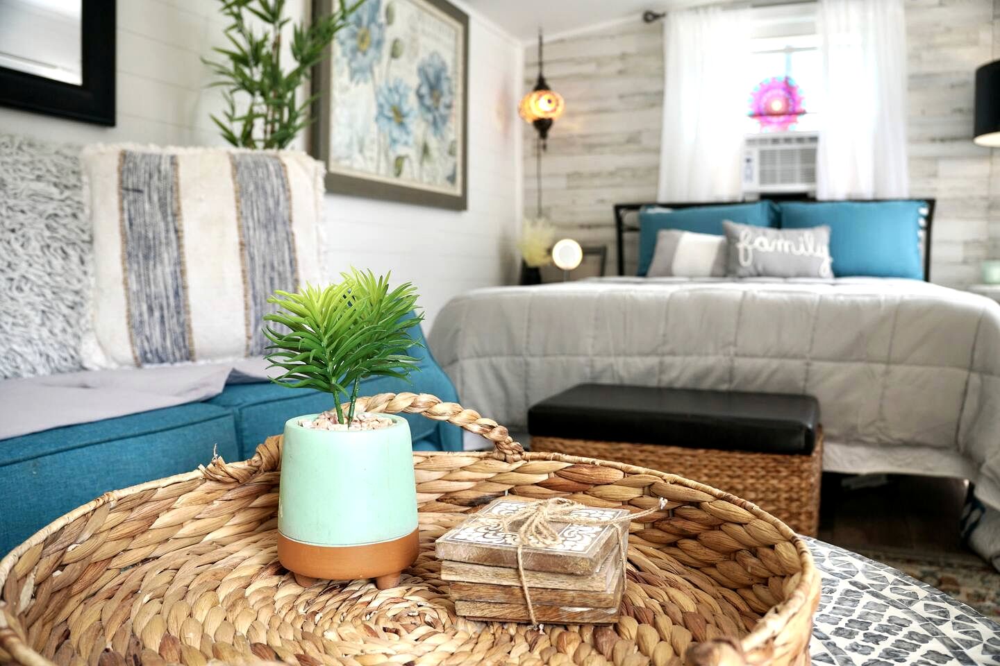 Sweet Tiny House Perfect for a Romantic Retreat in Alabama