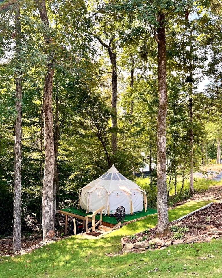 Picturesque Bell Tent with Fire Pit and Picnic Area in Alabama