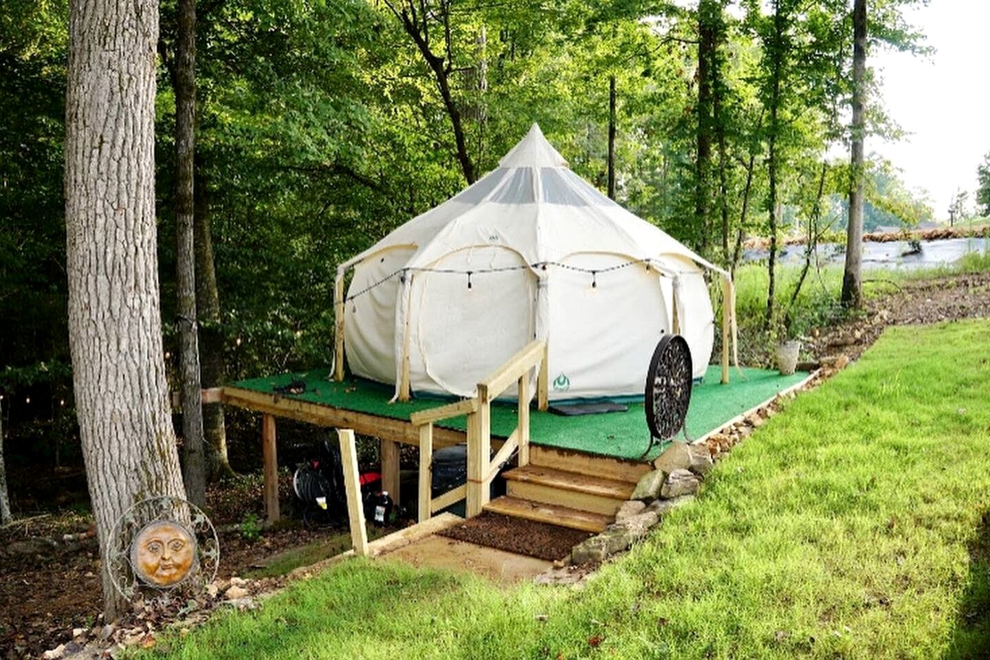 Picturesque Bell Tent with Fire Pit and Picnic Area in Alabama