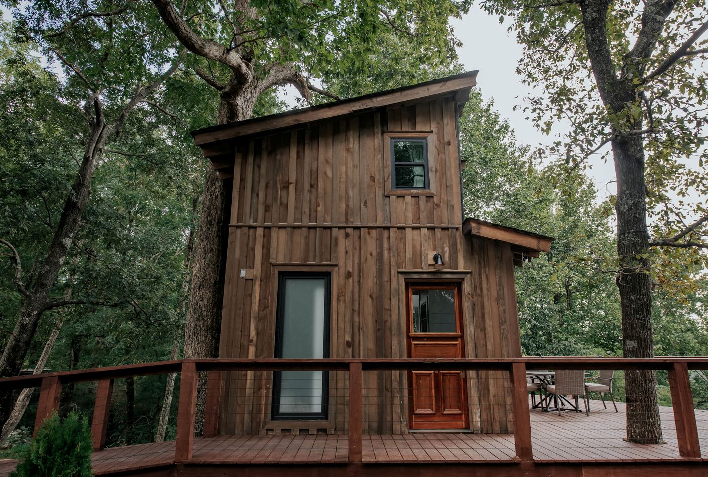 Luxurious Cabin with Jacuzzi and Breathtaking Views in Georgia