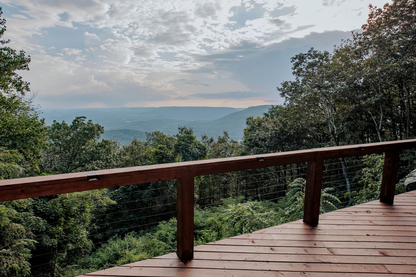 Luxurious Cabin with Jacuzzi and Breathtaking Views in Georgia