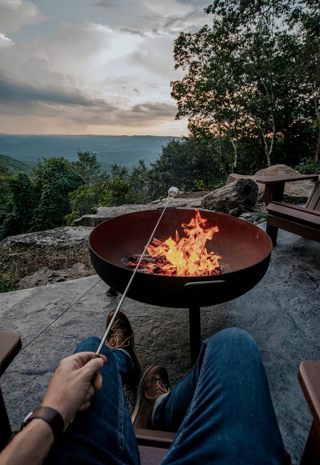 Luxurious Cabin with Jacuzzi and Breathtaking Views in Georgia