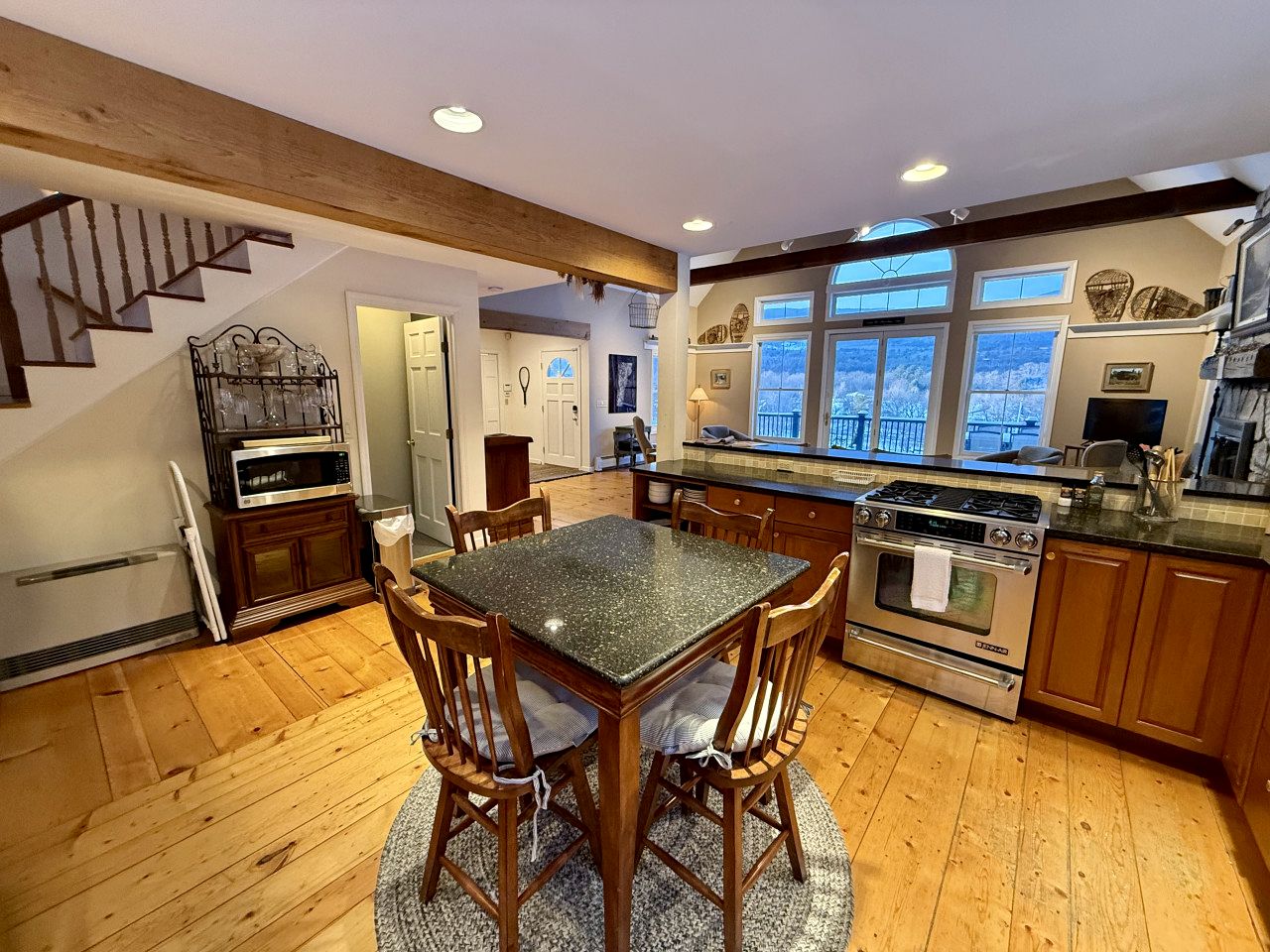 Fantastic Cottage with Fire Pit in Sunderland, Vermont