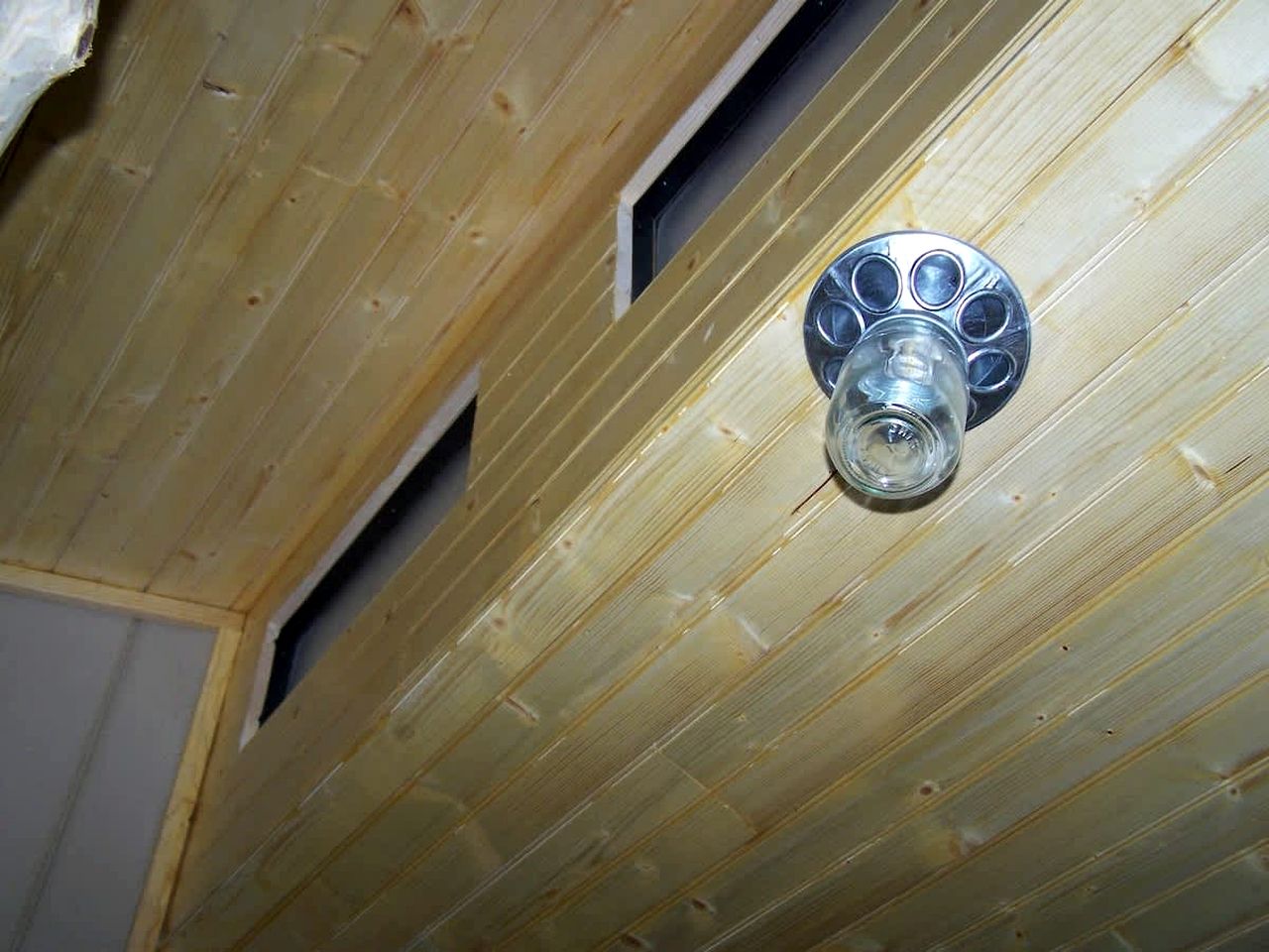 Cozy Backstage Tiny House Near Old Hickory Lake – Pet-Friendly, Private Deck, Breakfast Included
