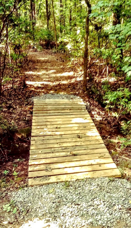 Cozy Backstage Tiny House Near Old Hickory Lake – Pet-Friendly, Private Deck, Breakfast Included