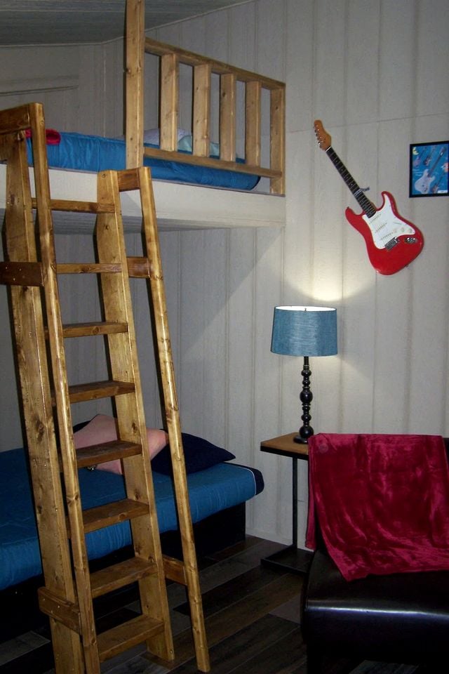 Cozy Loft Apartment Above Jay Bob's Kitchen w/ 2 Queen Beds & Breakfast Near Nashville
