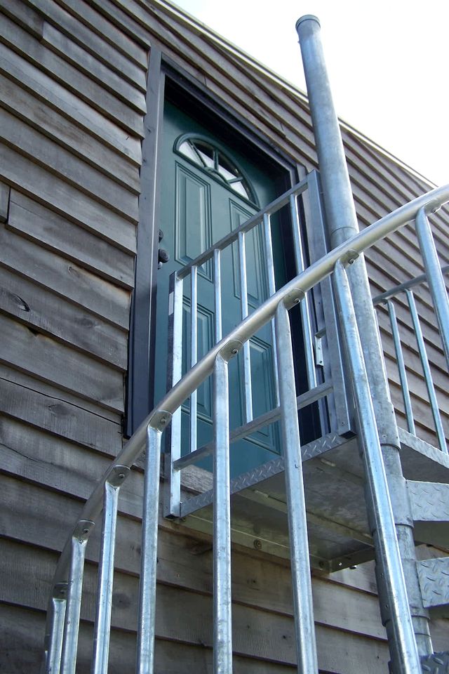Cozy Loft Apartment Above Jay Bob's Kitchen w/ 2 Queen Beds & Breakfast Near Nashville