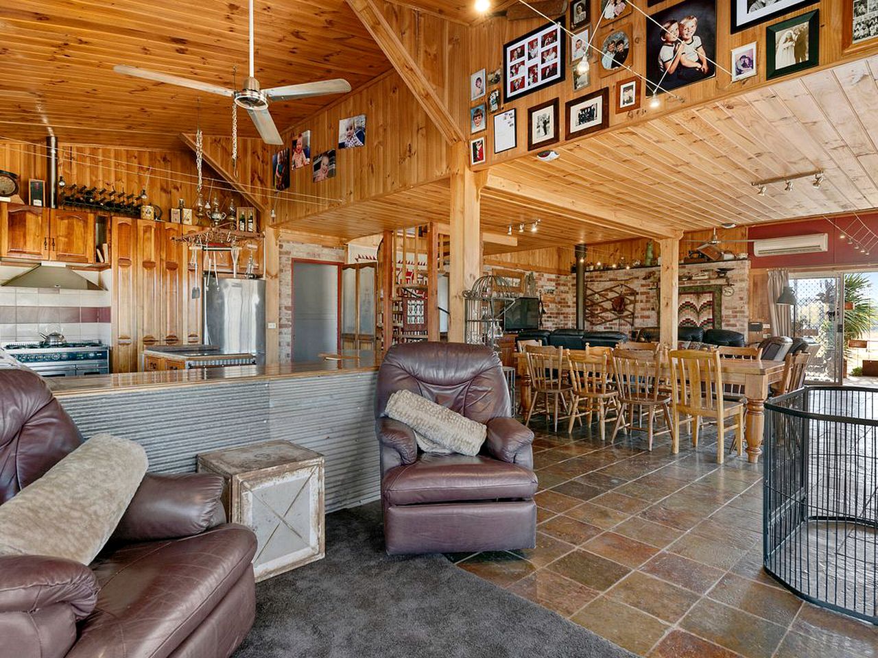 Spacious Barn for a Countryside Group Holiday near Mount Buffalo National Park in Victoria
