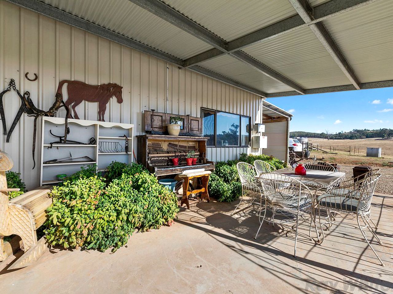 Spacious Barn for a Countryside Group Holiday near Mount Buffalo National Park in Victoria