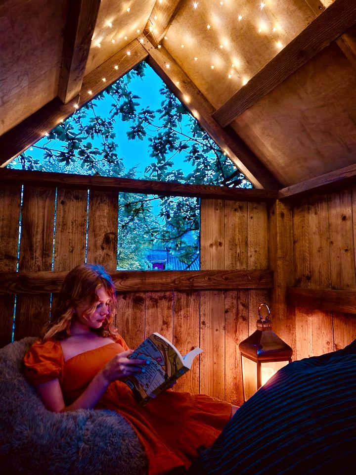 Incredible Secluded Cottage with Hot-tub in Umberleigh, England