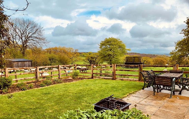 Cottages (United Kingdom, Umberleigh, England)