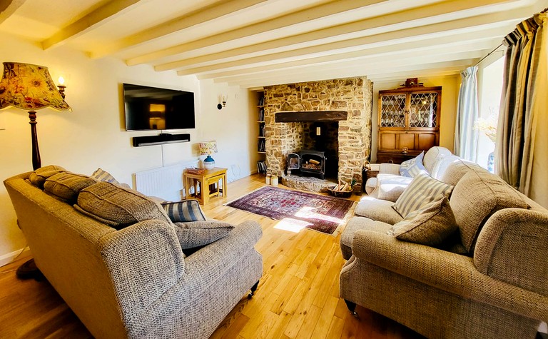 Cottages (United Kingdom, Umberleigh, England)