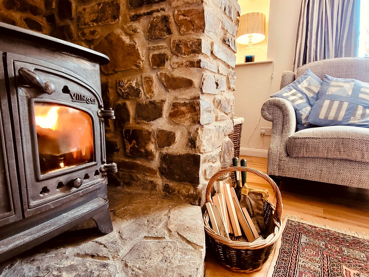 Incredible Secluded Cottage with Hot-tub in Umberleigh, England