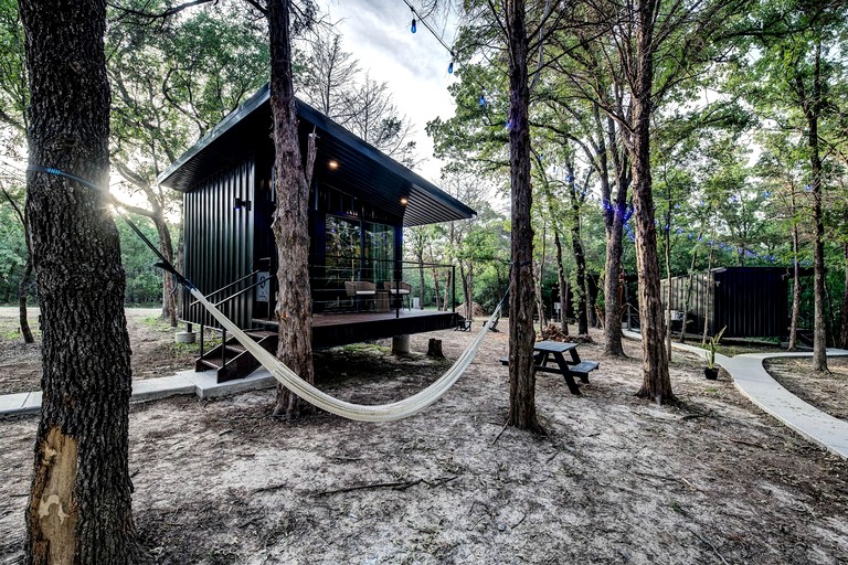 Cabins (United States of America, Alvord, Texas)