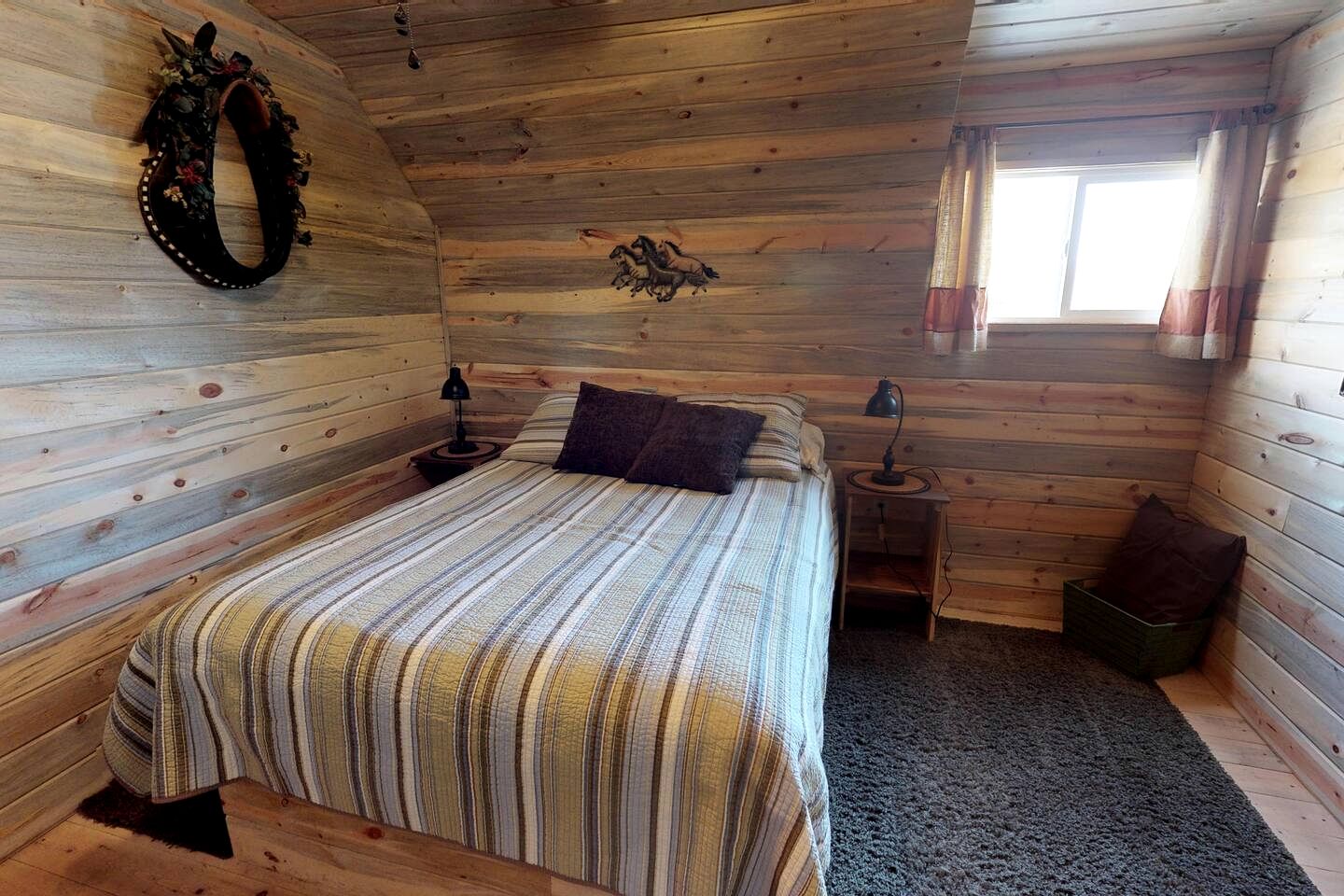 Amazing Barn with Barbecue in Monticello, Utah