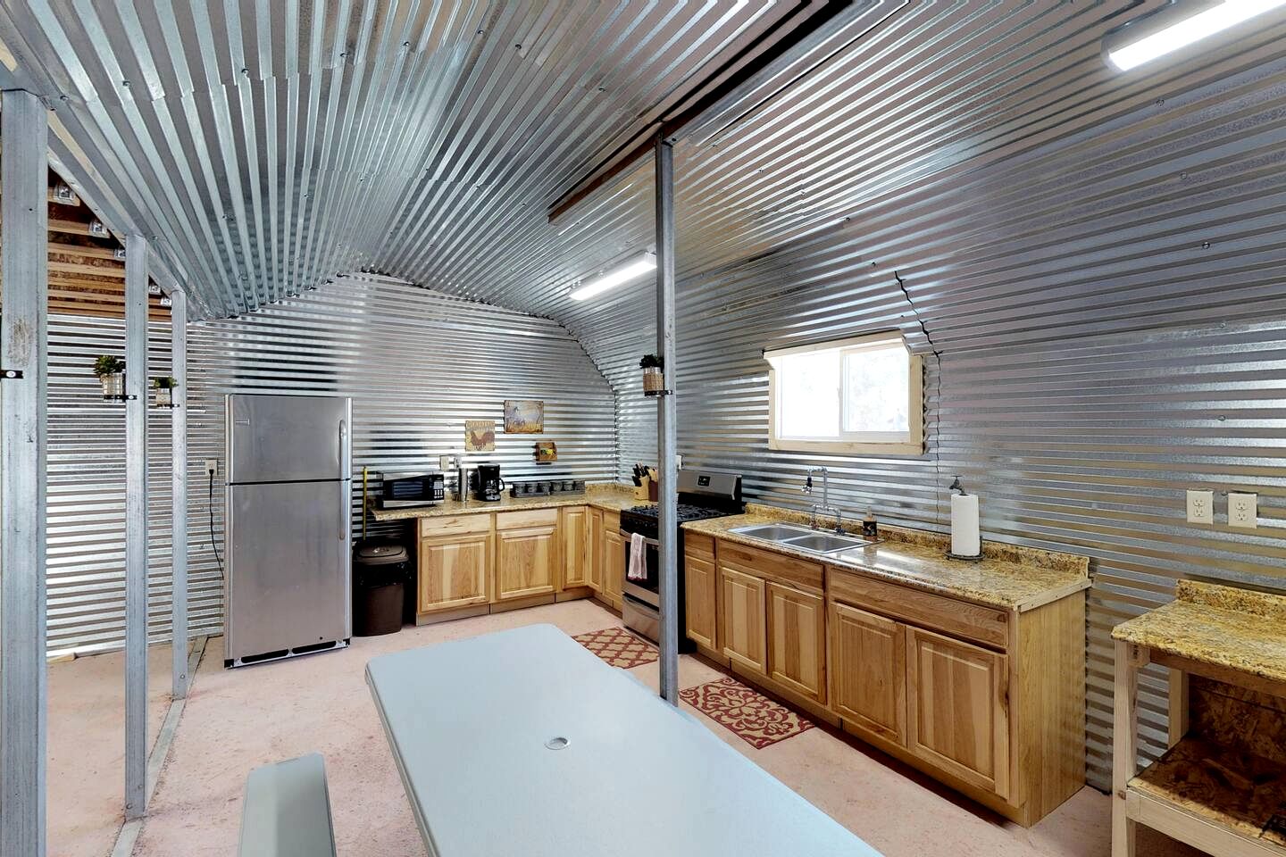 Amazing Barn with Barbecue in Monticello, Utah