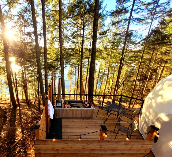 Domes (Canada, Saint Croix Parish, New Brunswick)