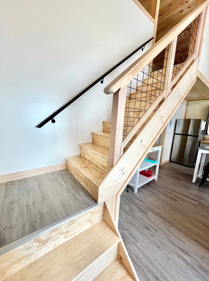 Pet-Friendly Waterfront Cabin with Beach Access, Firepit, and Kayaks in Burnham, Maine