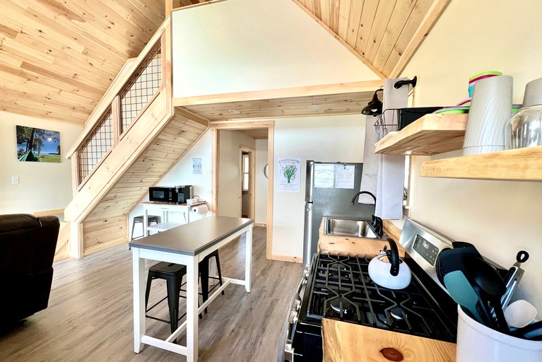 Cabins (United States of America, Burnham, Maine)