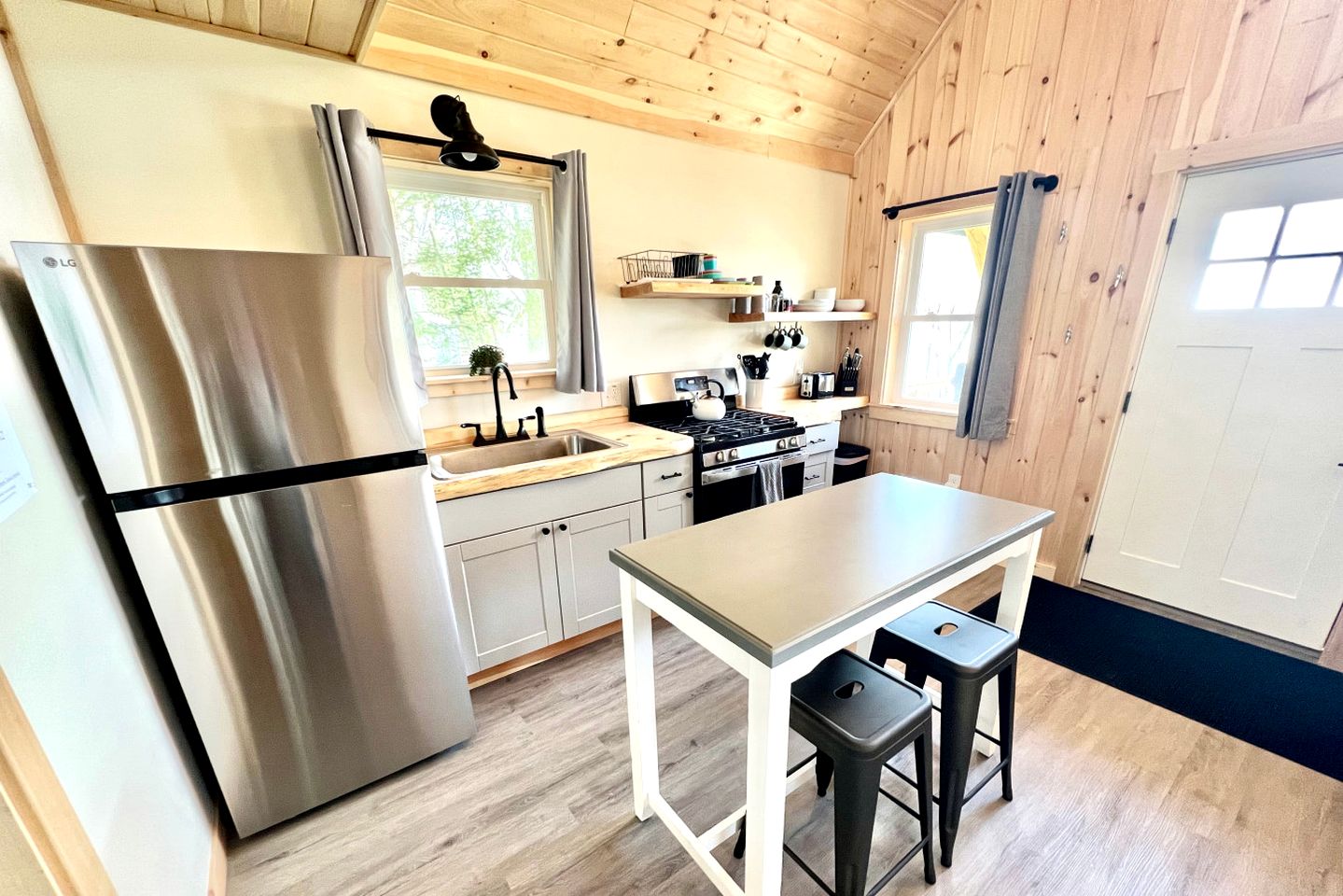 Pet-Friendly Waterfront Cabin with Beach Access, Firepit, and Kayaks in Burnham, Maine