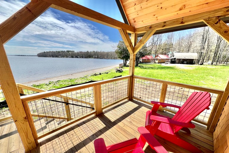 Pet-Friendly Waterfront Cabin with Beach Access, Firepit, and Kayaks in Burnham, Maine